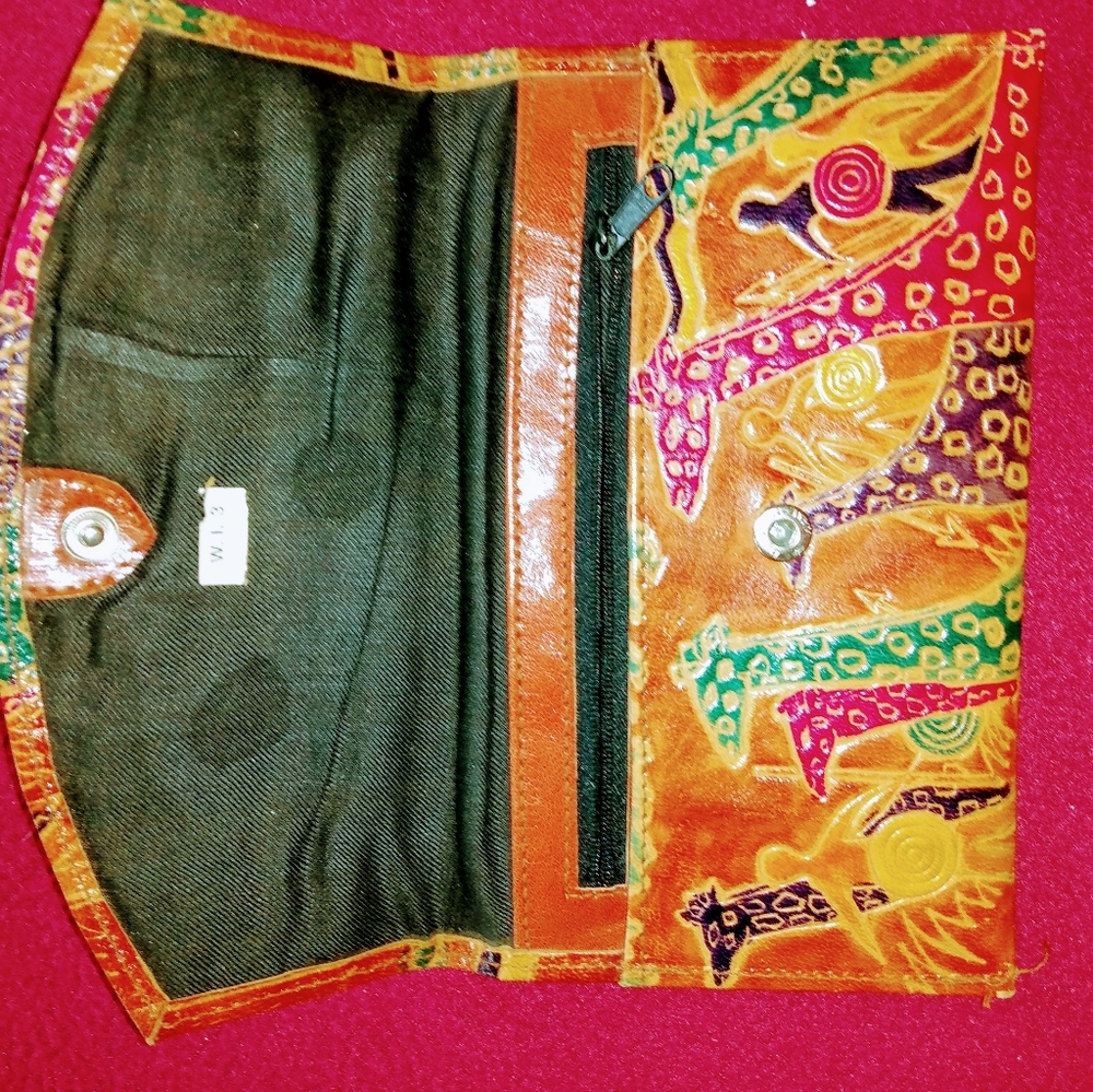 This is a pure leather wallet from India
